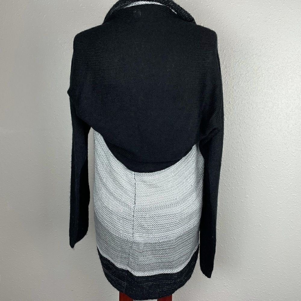 JW Style Cardigan  - Picture 4 of 5